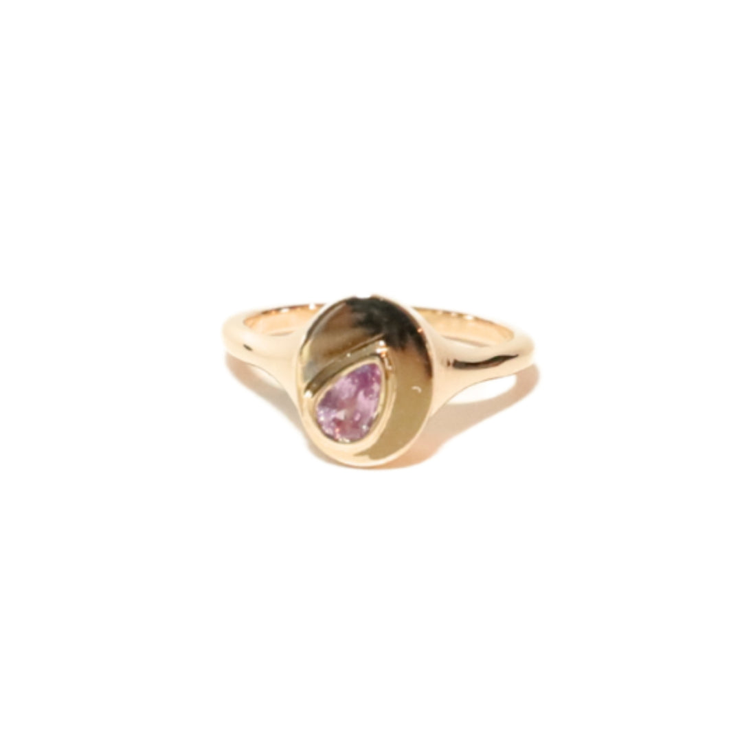 Small Signet Ring in Pink Sapphire
