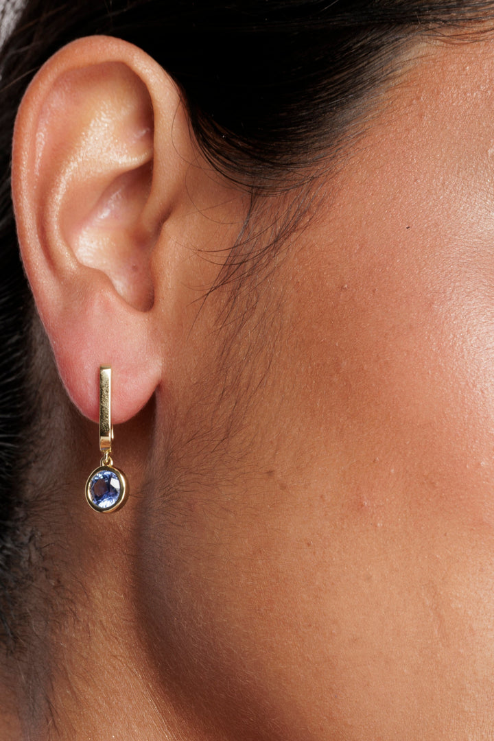 One-of-a-Kind Huggie Earring in Cornflower Blue Sapphire
