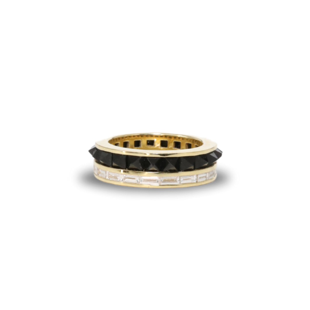 Stud and Diamond Ring in Black Spinel