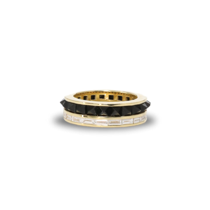 Stud and Diamond Ring in Black Spinel